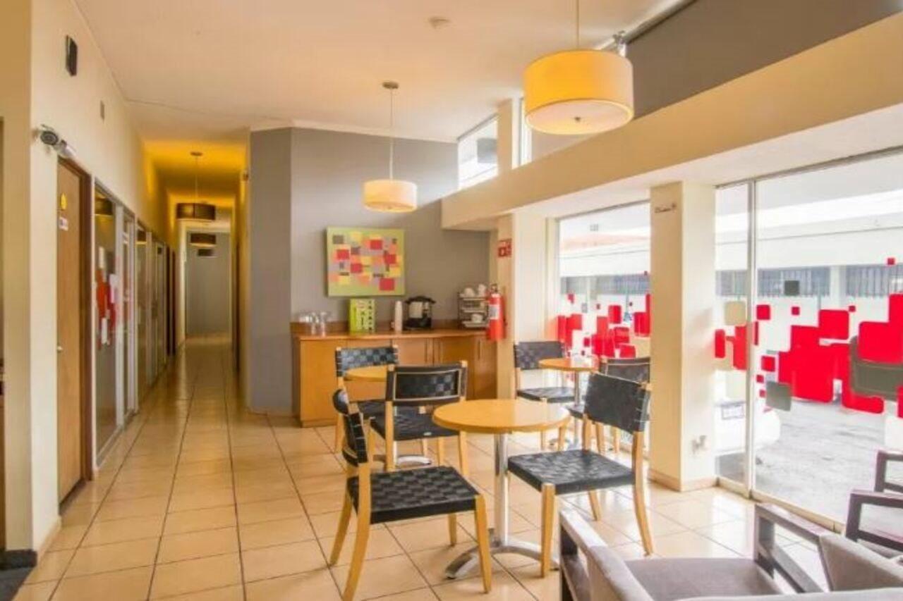 Hotel Mateos 1215 เลออน ภายนอก รูปภาพ